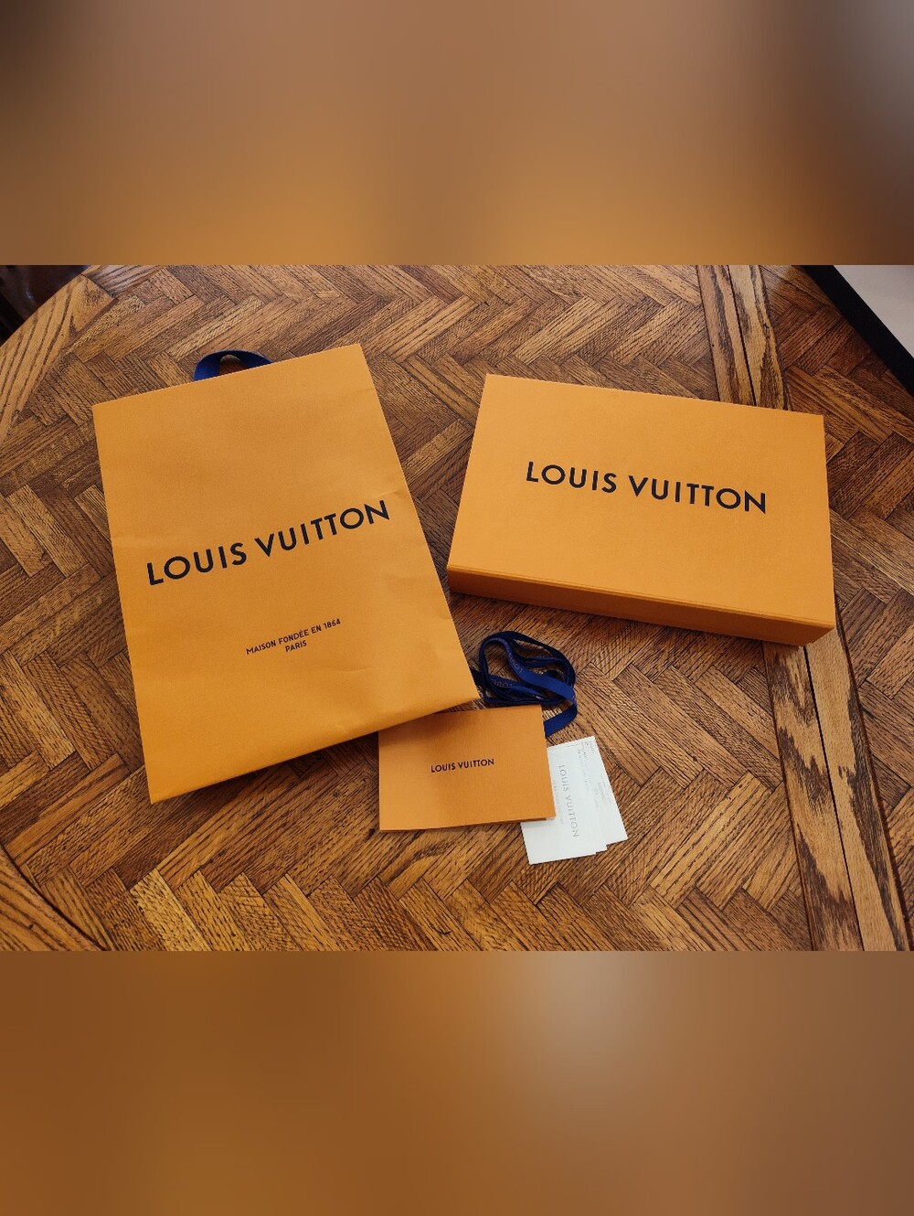 Authentic LOUIS VUITTON Magnetic Gift Box Shopping Bag Ribbon Card Receipt - Picture 1 of 11